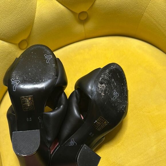 STEAL THESE! NWOT New Cynthia Rowley padded Crossed Mules. Box included! - Picture 5 of 8